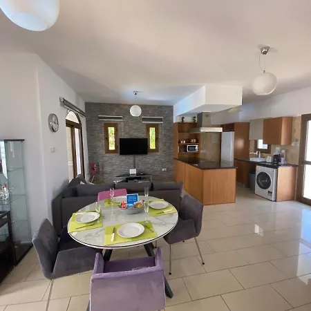 Villa Angel - Exotic Villa 200M From Beach Paralimni Exterior photo