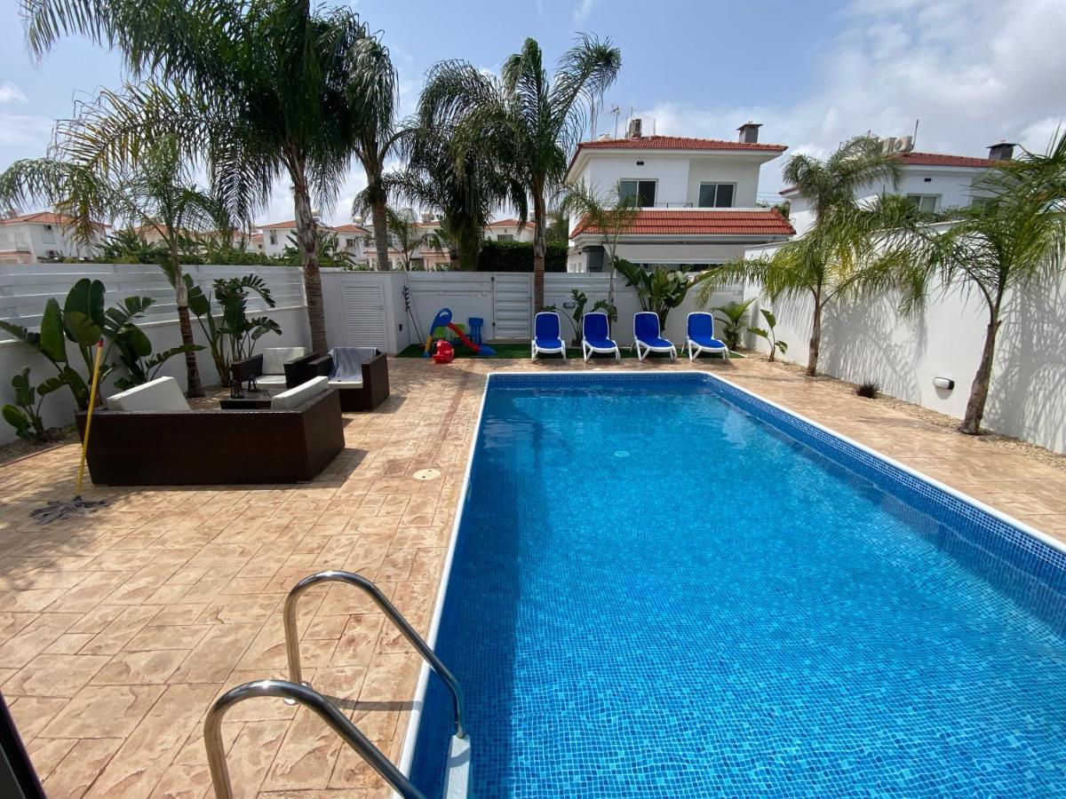 Angel - Exotic 200m From Paralimni