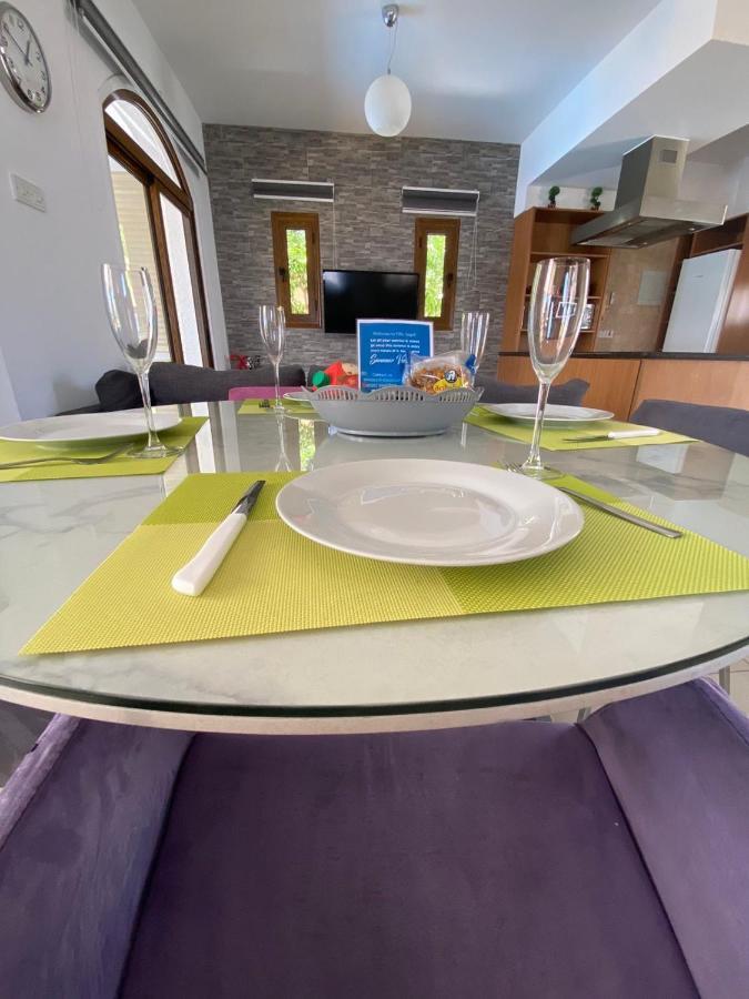 Angel - Exotic 200m From Holiday home Paralimni